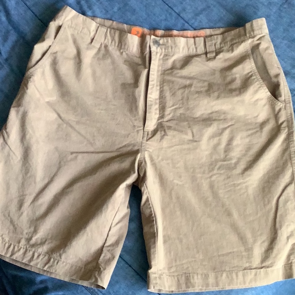 Reel Legends men’s shorts sz 42
